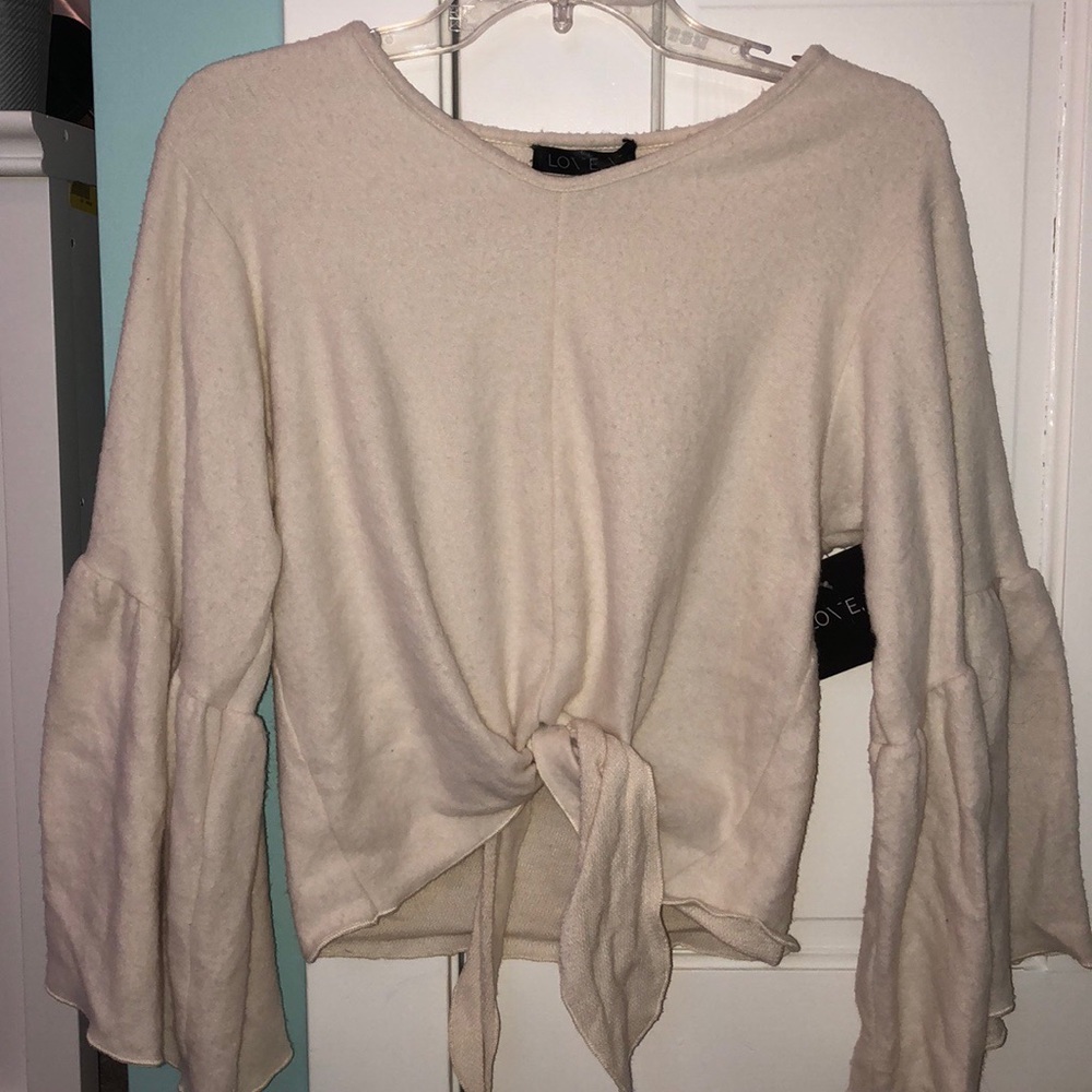 LOVE, V Off-White Slightly Cropped Sweater